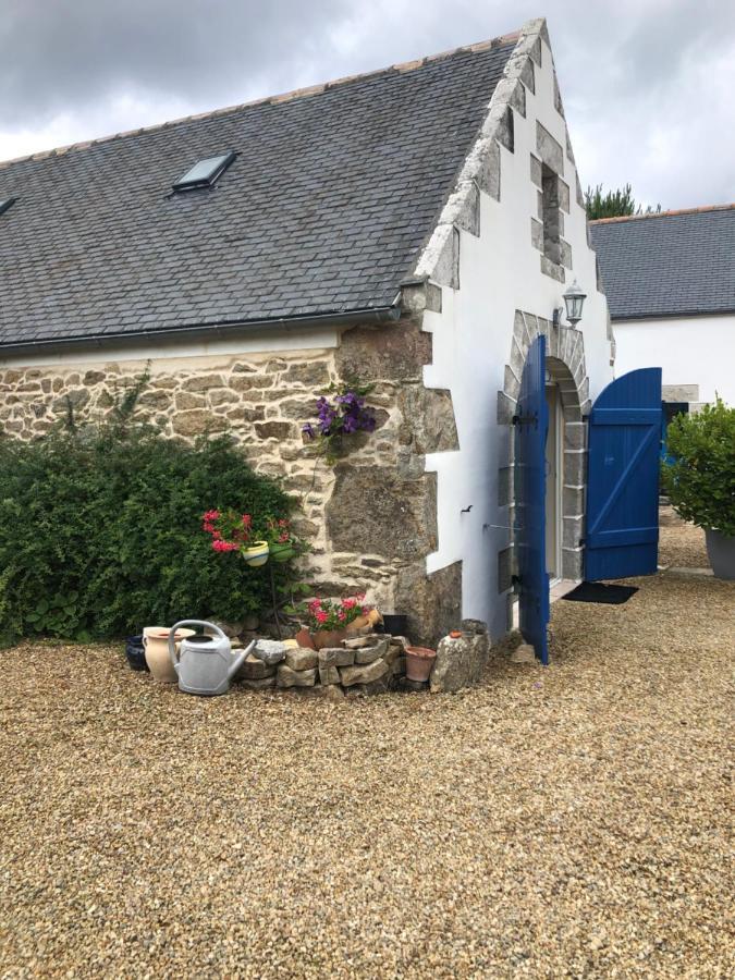 Ty Kergavan - calme et tranquilité au bord de la baie Poullan-sur-Mer Esterno foto